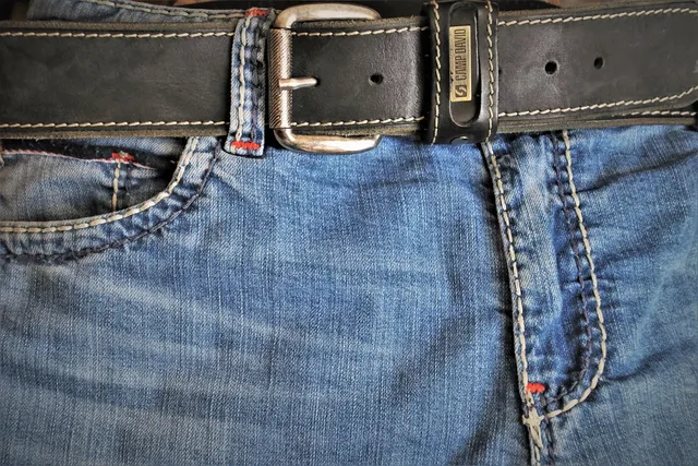 Ceinture noire boucle réglable