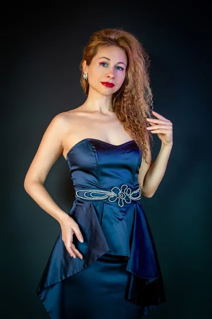 Ceinture pour femme en croute de cuir coloris fuchsia
